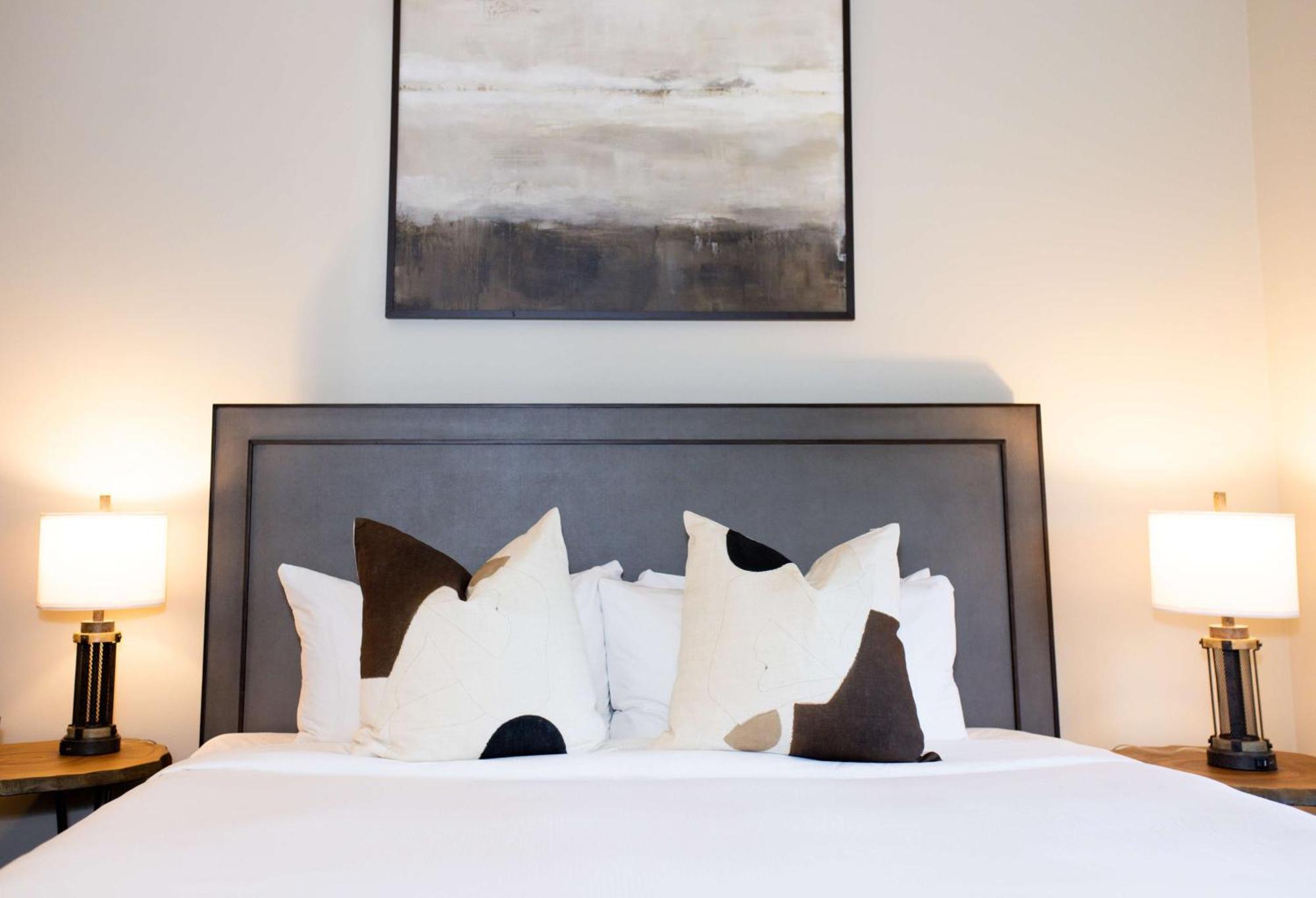 Watt Hotel Tapestry Collection By Hilton Руей Екстериор снимка