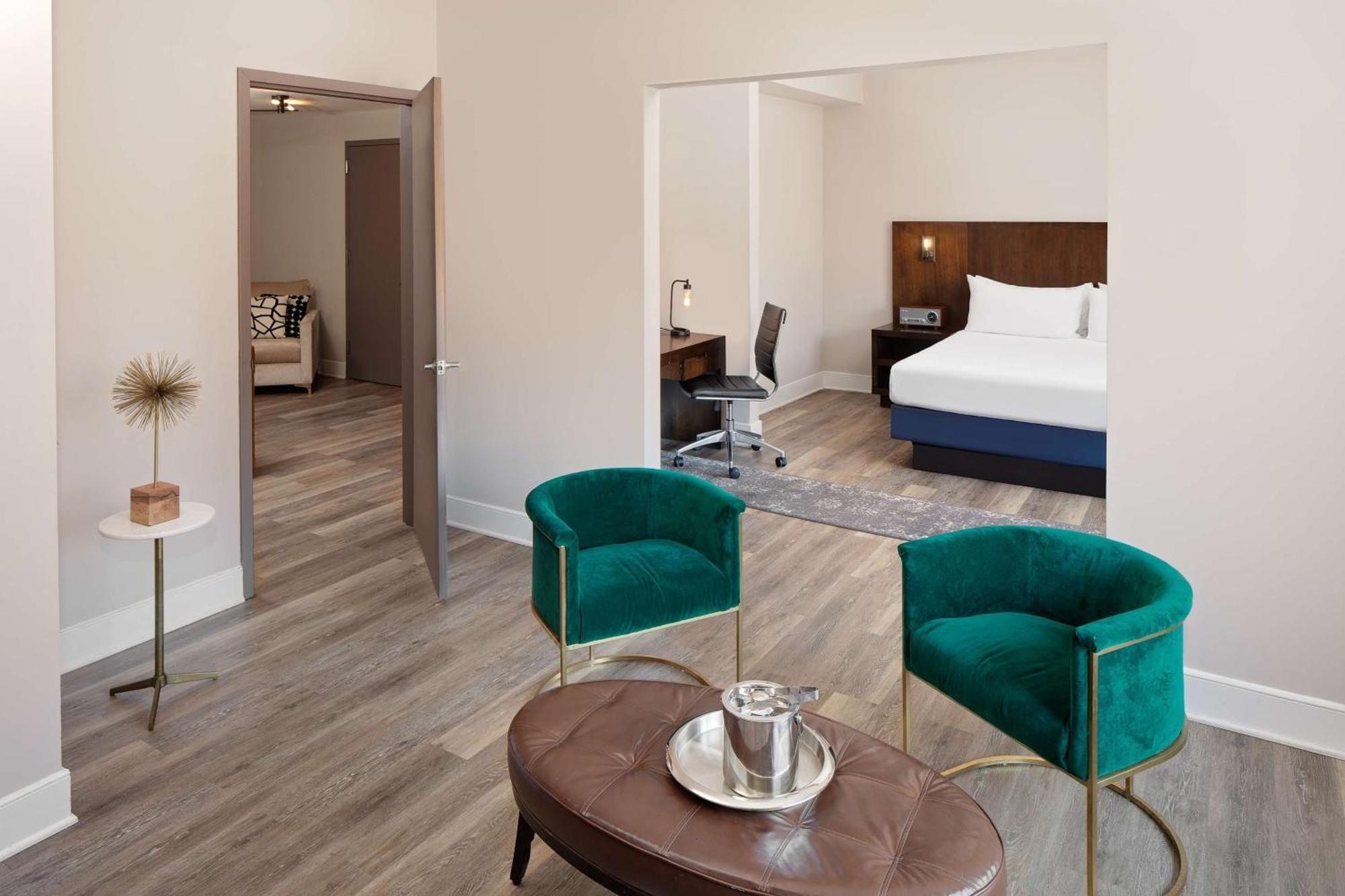 Watt Hotel Tapestry Collection By Hilton Руей Екстериор снимка