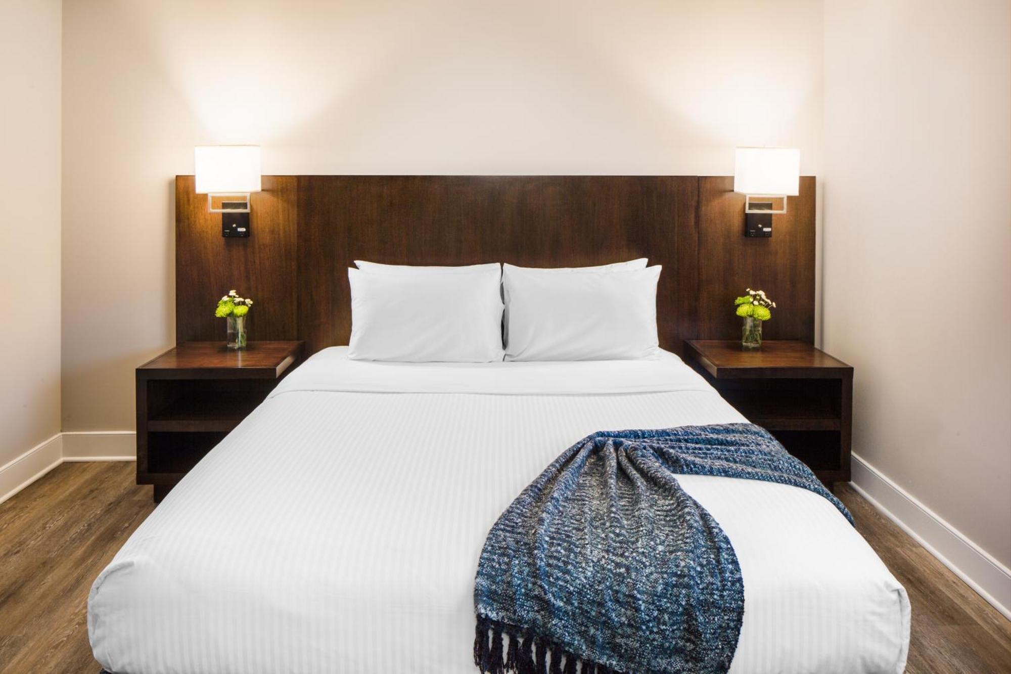 Watt Hotel Tapestry Collection By Hilton Руей Екстериор снимка